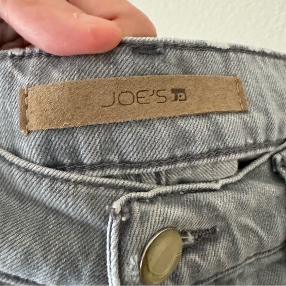 Joe's Jeans | gabrielle gray cut off shorts | size 26 - Picture 5 of 5